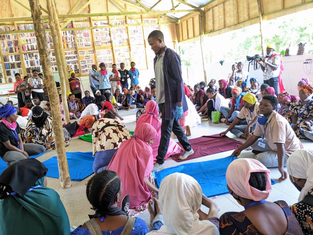EVDO volunteer and community participation